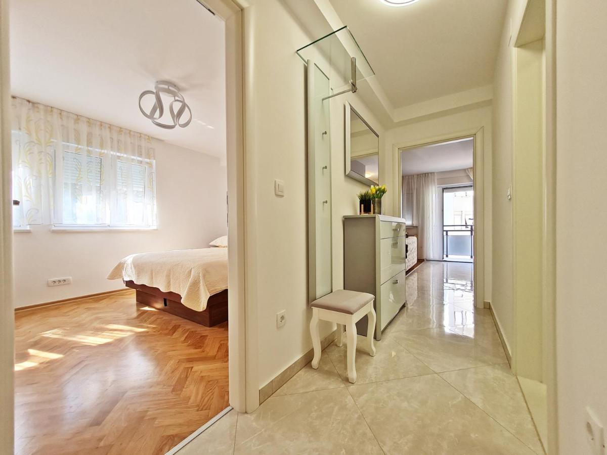 Split City Apartment Rosemary Екстер'єр фото