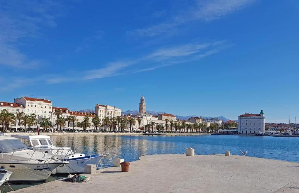 Split City Apartment Rosemary Екстер'єр фото